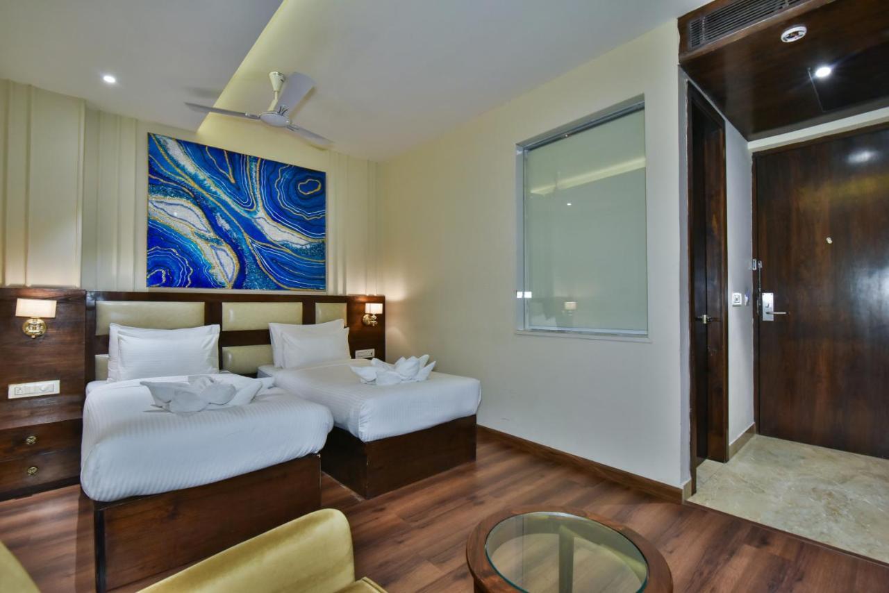 Hotel Br Grand With Nimo Club Amritsar -5 Mint From Golden Temple 외부 사진