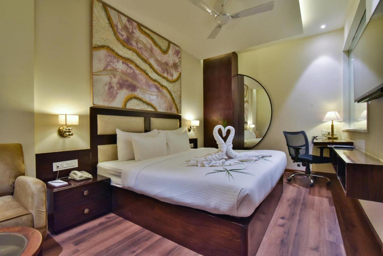 Hotel Br Grand With Nimo Club Amritsar -5 Mint From Golden Temple 외부 사진