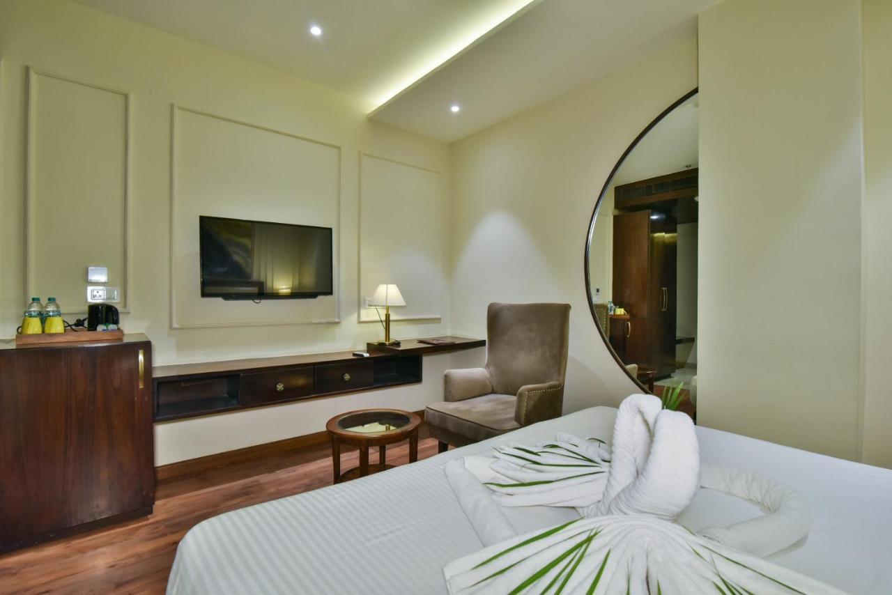 Hotel Br Grand With Nimo Club Amritsar -5 Mint From Golden Temple 외부 사진