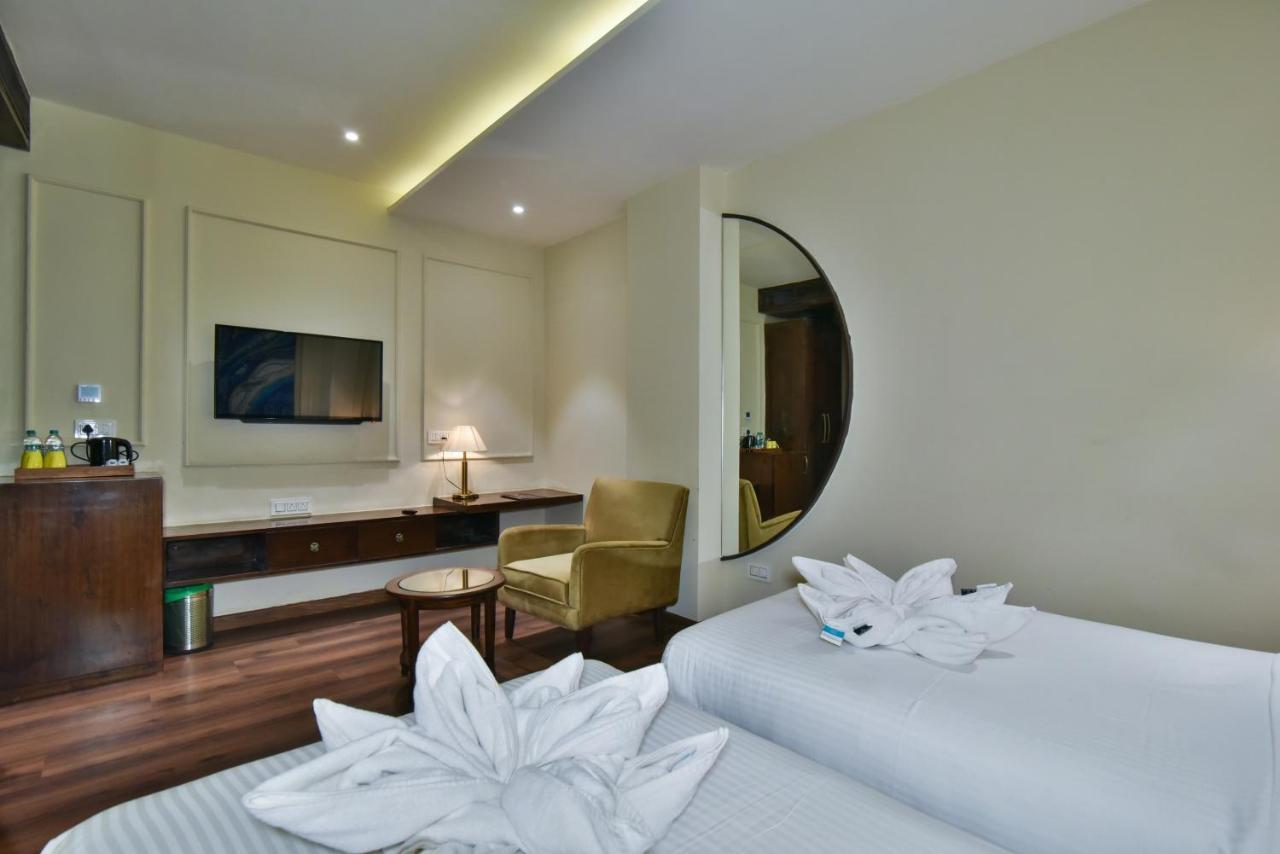 Hotel Br Grand With Nimo Club Amritsar -5 Mint From Golden Temple 외부 사진